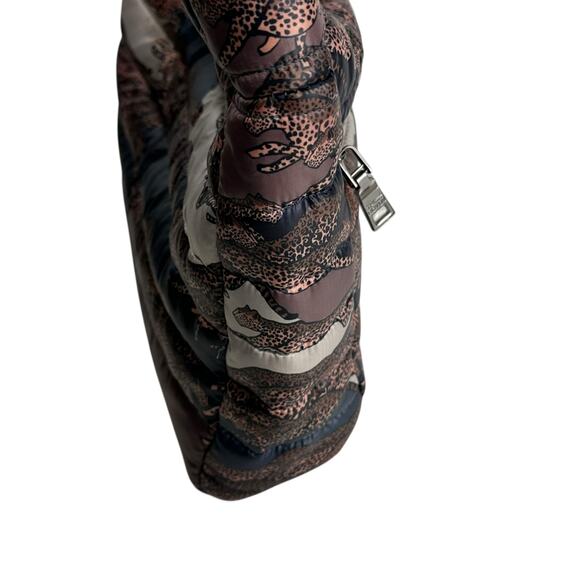 Think Royln Amsterdam Cheetah Knot Shoulder Bag Zipper Pockets Quilted - Picture 9 of 12